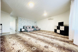 2-к. квартира, 76,2 м², 3/3 эт. 